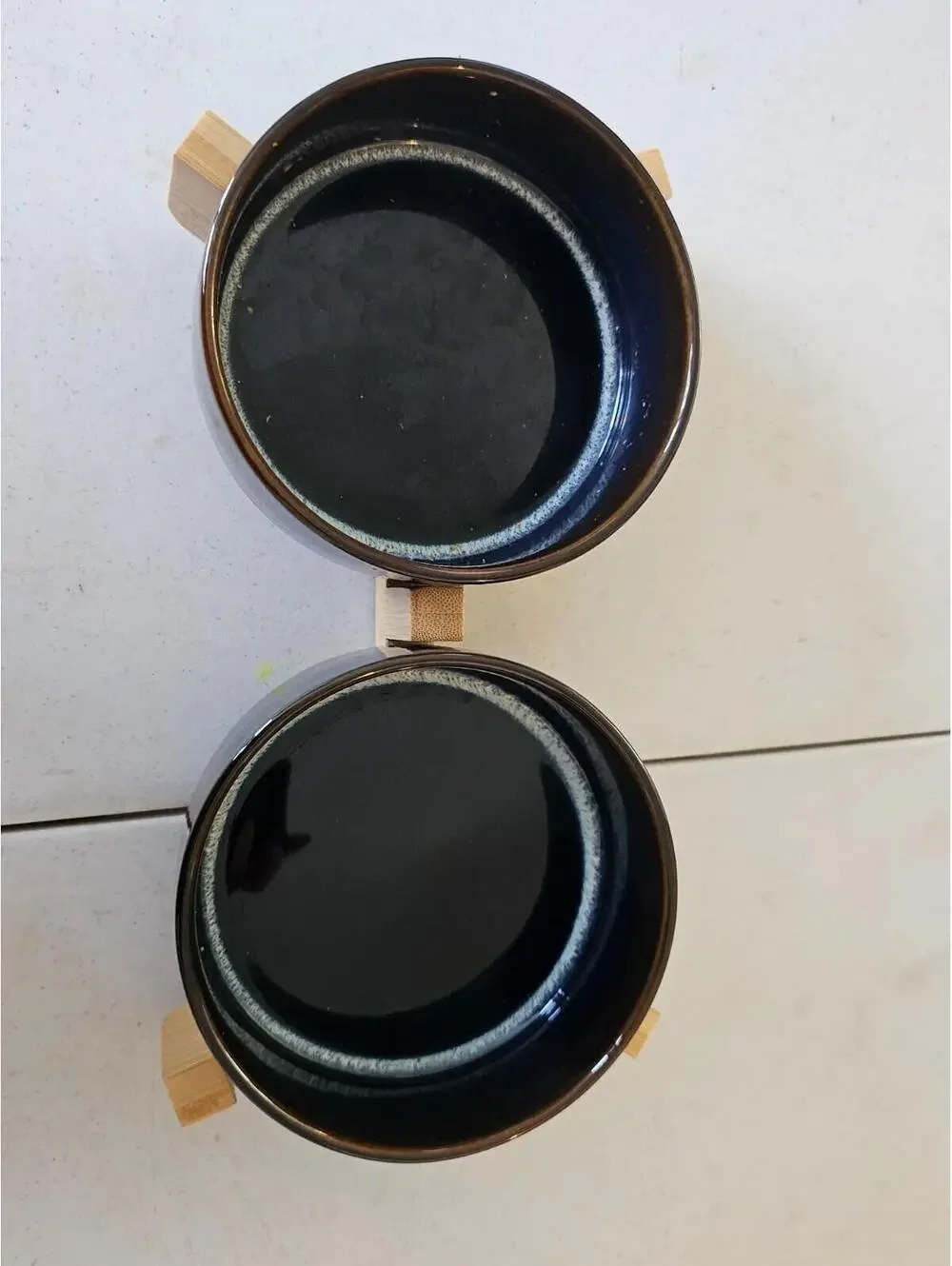 LE TAUCI Dog Bowls Ceramic, Bowl Set with Acacia Wood Stand,